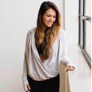 Zyia Cream Yoga Shawl